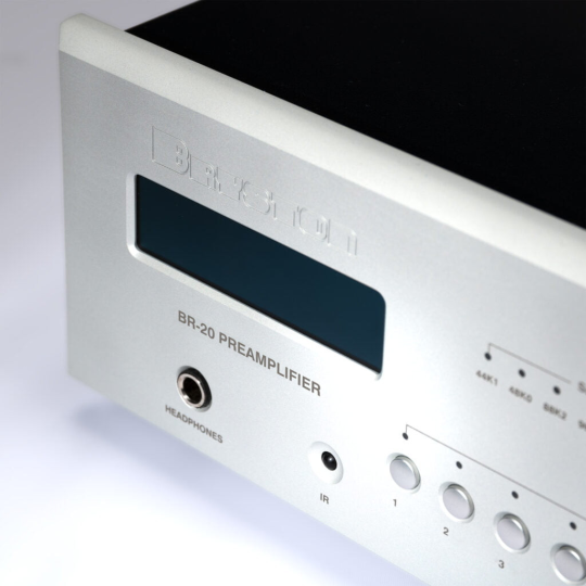 Bryston BR20 | Préamplificateur lecteur réseau, dac